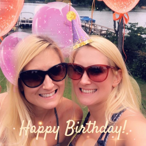 Meet your Posher, Ashley and Alicia - Picture 3 of 5